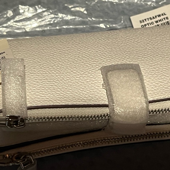 Off white Michael Kors pebbled leather zip around wallet - Picture 6 of 6